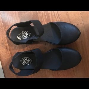 New in Box!! Hokus Pokus Black fantasy world